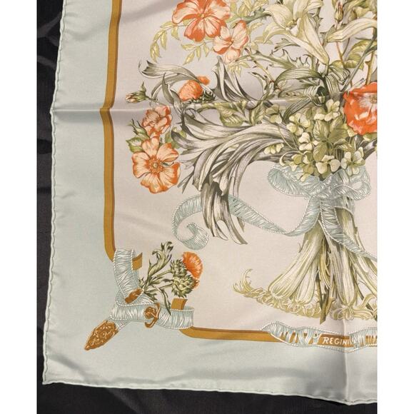 Hermes Pocket Square Neck Scarf Regina by Leila Menchari 100% Silk Vintage RARE! - Picture 2 of 7